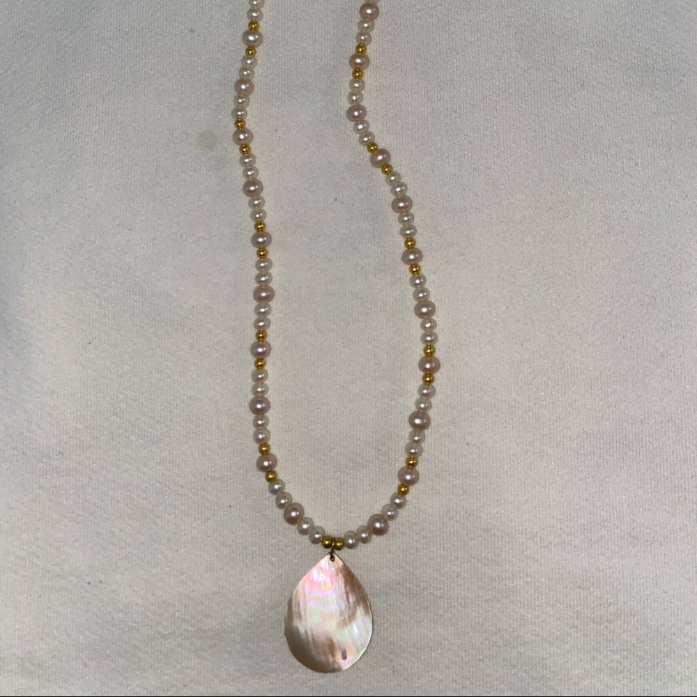 multicolor pearl necklace